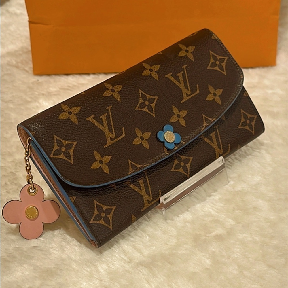 Authentic Louis Vuitton Bloom Flower Wallet✨ - Picture 3 of 16